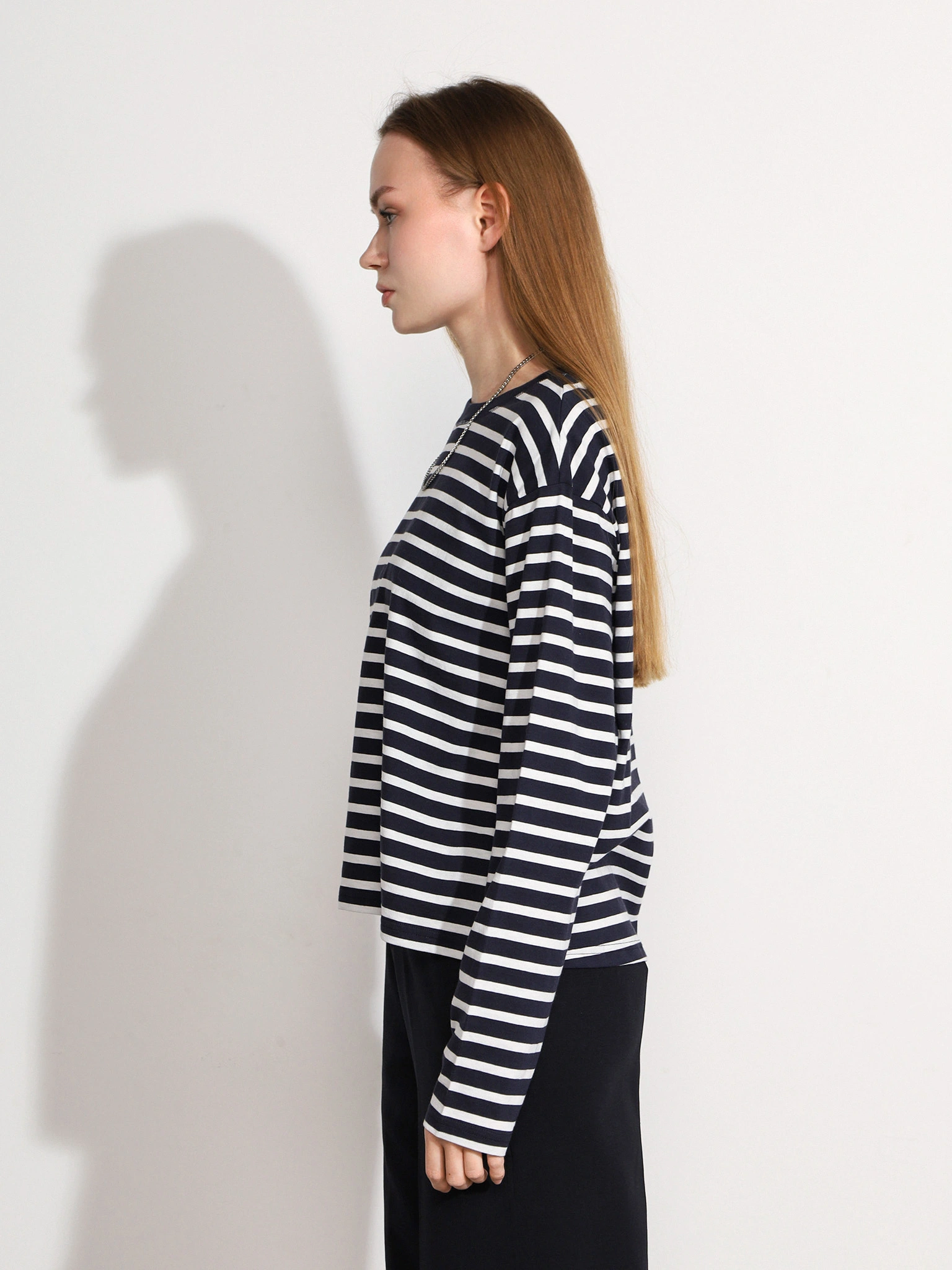 Футболка в темно-синюю полоску из хлопка